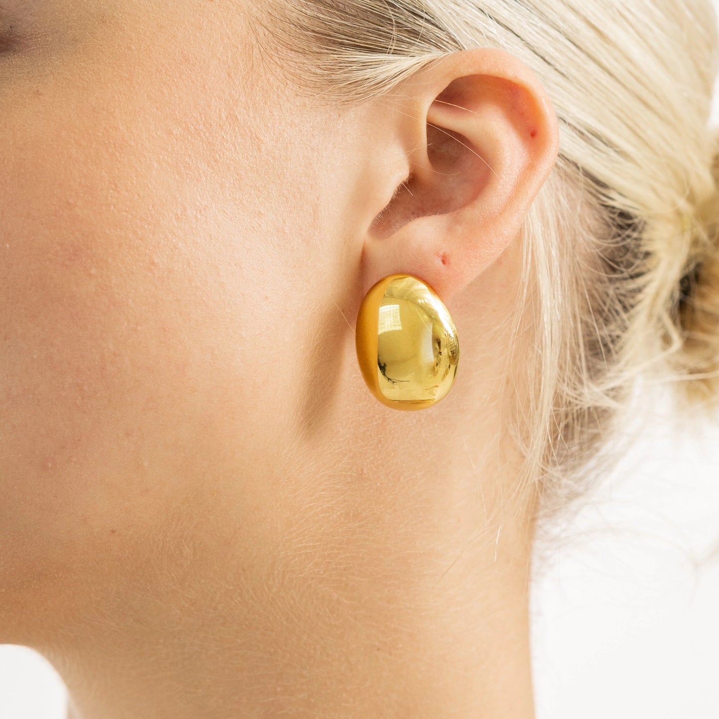 Brenda Grands Statement Dome Studs