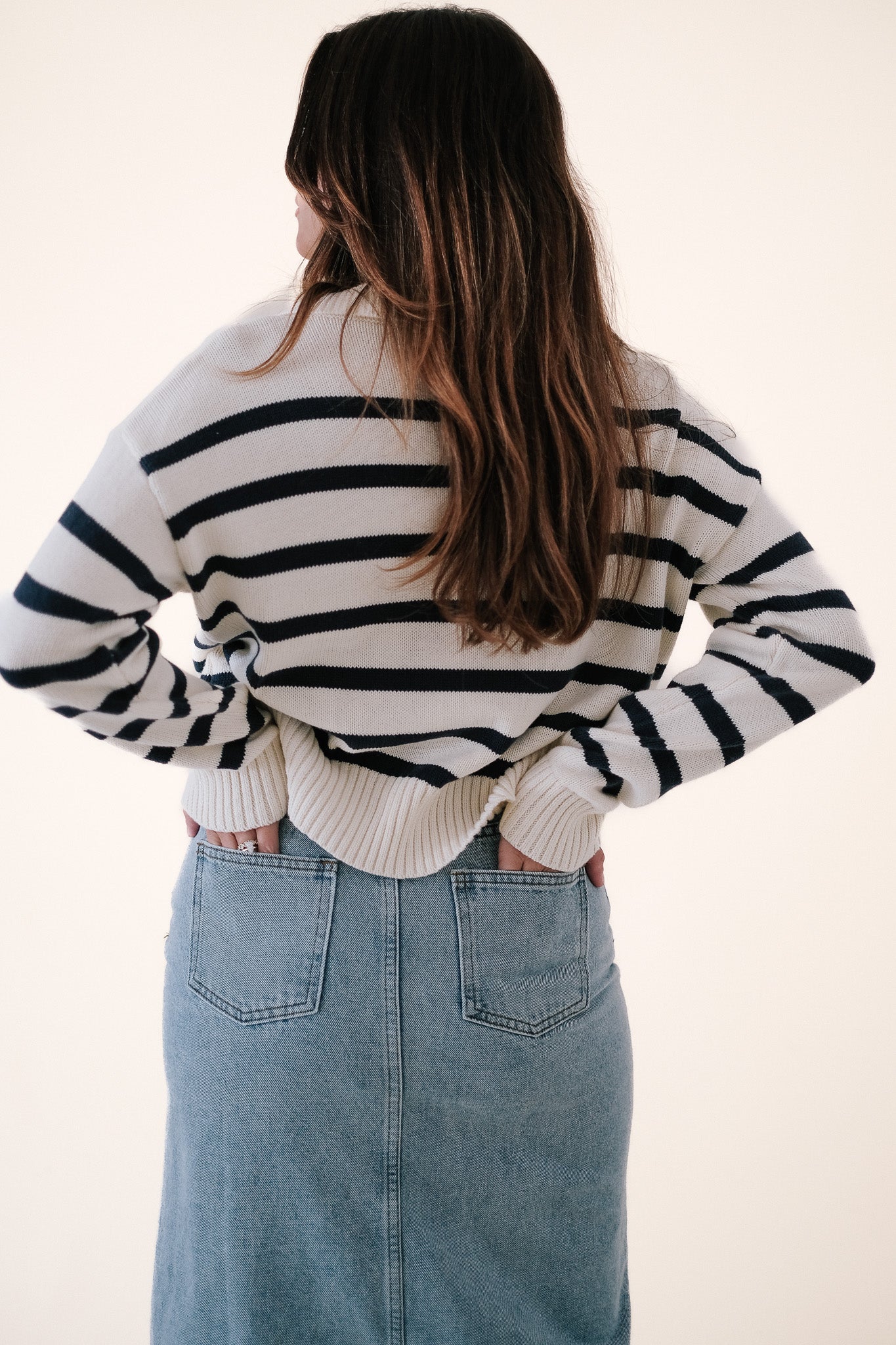 Bailey Rose Maria Cream – Boutique Sweater Collared Momni and Navy (L) Stripe