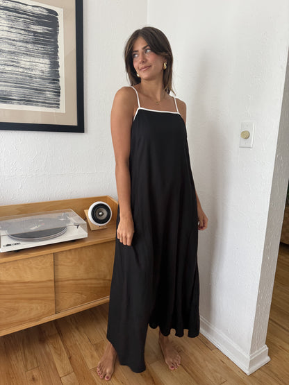 Things Between Giana Linen Sleeveless Maxi Dress (Black)