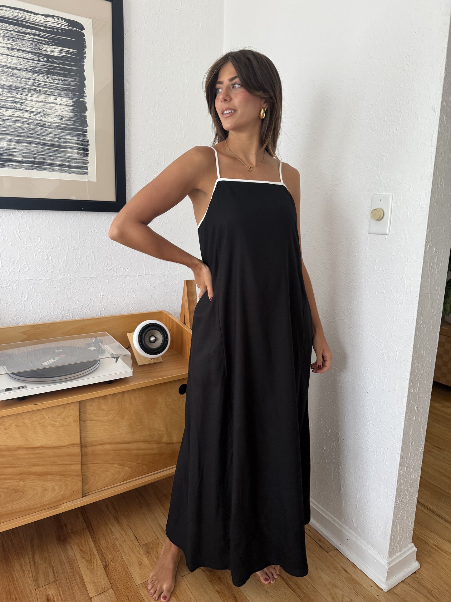 Things Between Giana Linen Sleeveless Maxi Dress (Black)