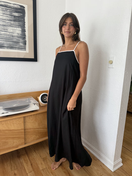 Things Between Giana Linen Sleeveless Maxi Dress (Black)