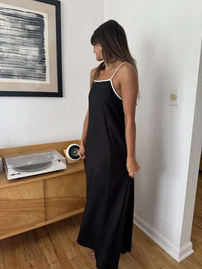 Things Between Giana Linen Sleeveless Maxi Dress (Black)