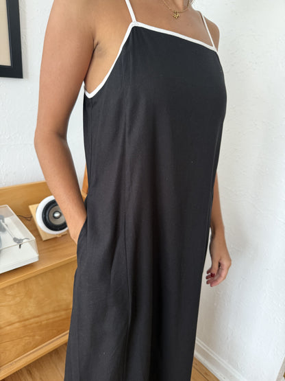 Things Between Giana Linen Sleeveless Maxi Dress (Black)