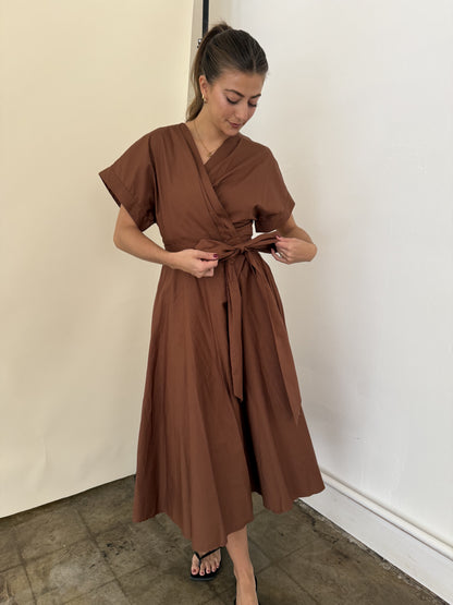 Madeline Cotton Wrap Short Sleeve Midi Dress (Brown)