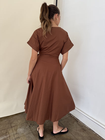 Madeline Cotton Wrap Short Sleeve Midi Dress (Brown)