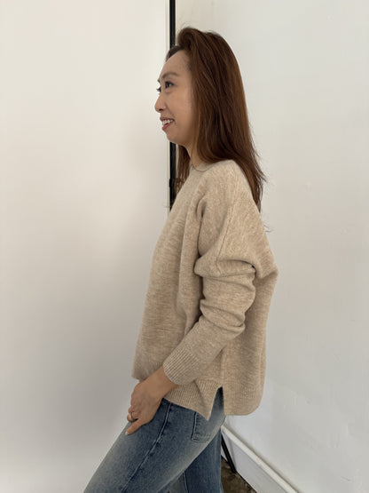 Perry Relaxed Pullover Knit Sweater (Beige)